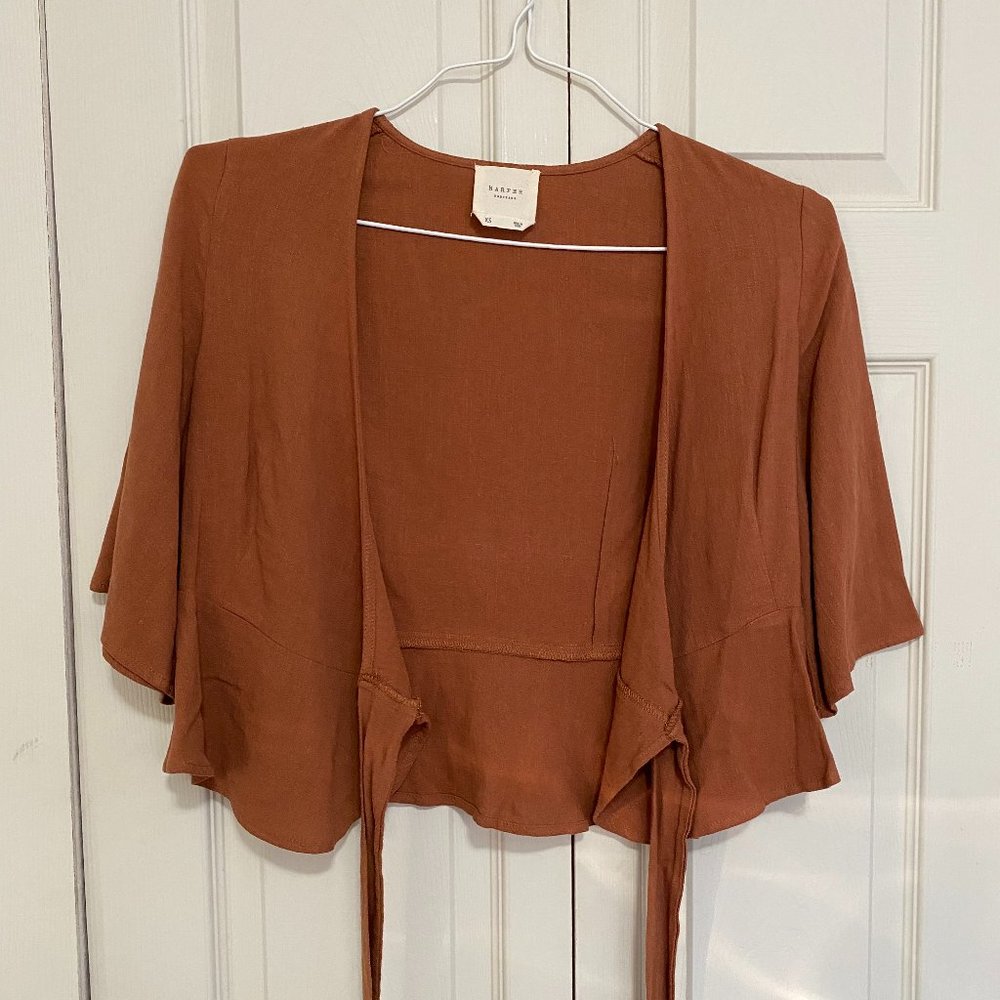 Harper Heritage wrap around top